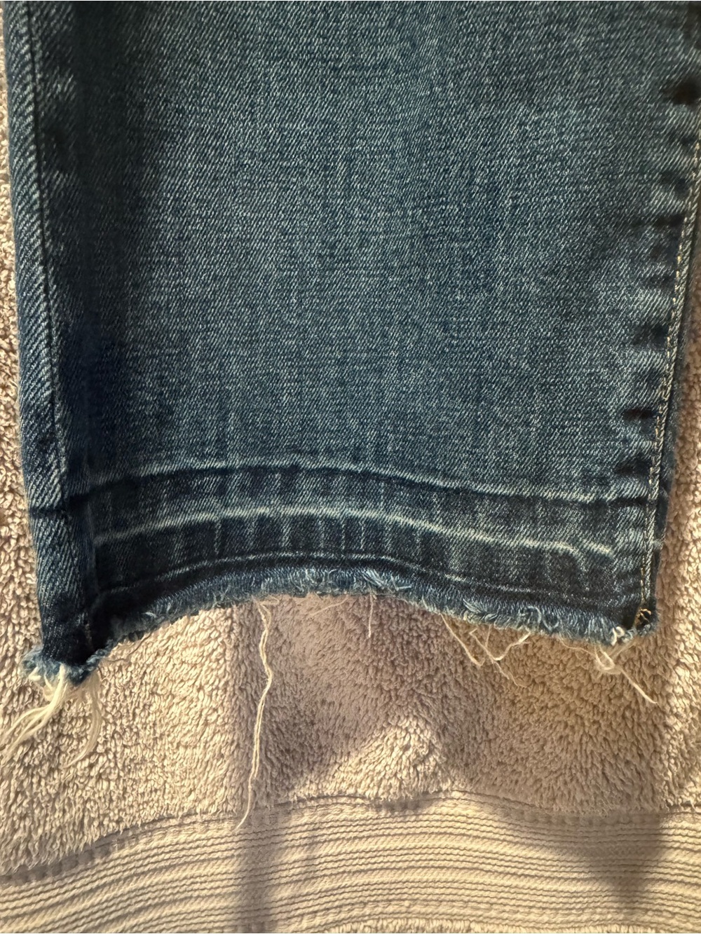 CAbi Kick It Crop Jeans - Picture 4 of 9